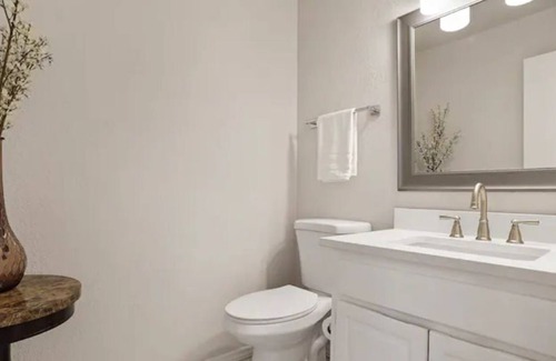 El Paso House | This is The Lynn in the Heart of Kern