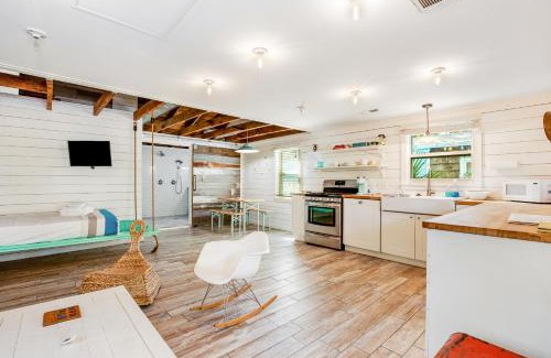Folly Beach House | This Place Cottage B