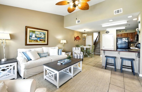 East End House | This pool front townhome with beach views is just the ticket for your Island vacation experience.