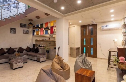 Jaipur House | This property holds 4 bedroom, swimming pool, Courtyard,Big hall size