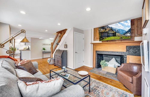 Branford Center House | This spacious 3 bed 2.5 bath historic townhouse has been completely renovated!