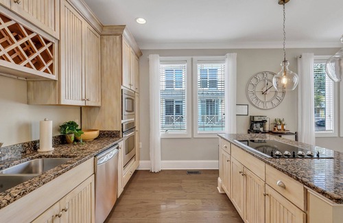 Tybee Island House | This townhouse is a 3 bedroom(s), 2.5 bathrooms, located in Tybee Island, GA.
