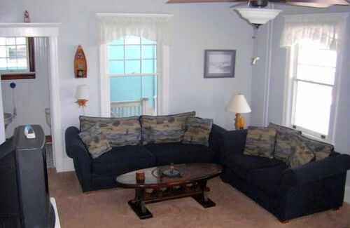 North End Condo | This unit has Friday 8PM check-in to Friday, 4PM check outs