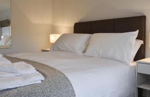 Leyburn House | Thistle Cottage