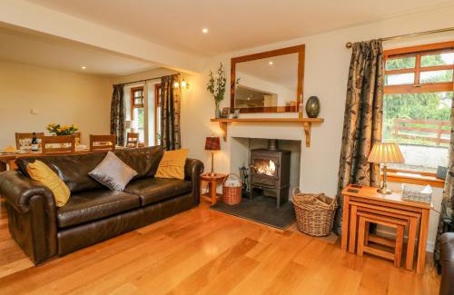 Newtonmore House | Thistle Dhu