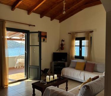 Pefki House | Tholos Alexandra's Beachfront House