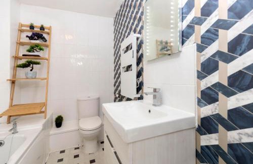 Darlington House | Thomas Apartment