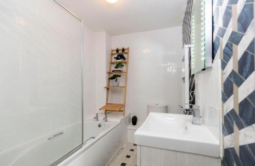 Darlington House | Thomas Apartment