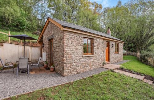 Earlswood House | Thornycroft Cottage