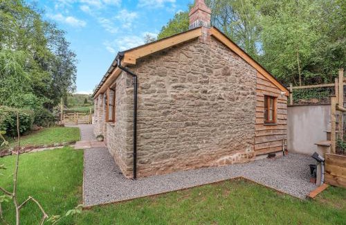 Earlswood House | Thornycroft Cottage