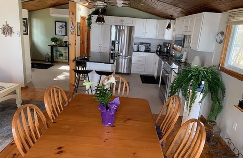 Mallorytown Cottage | Thousand Island Area - St. Lawrence River Waterfront COZY Cottage