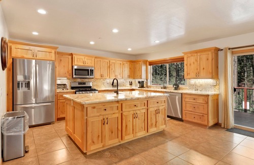 Fox Farm Cabin | Three Bears INN #2147