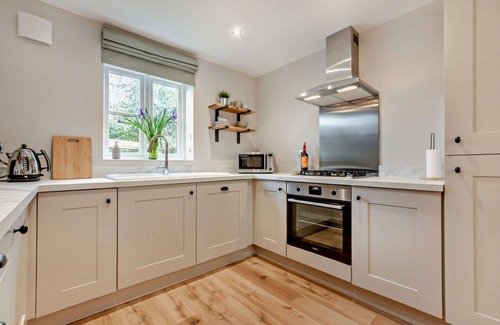 Bourton Cottage | Three bedroom dog friendly holiday cottage in the Cotswolds - Cedar Cottage