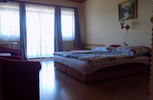 Gyenesdias Apartment | Three-Bedroom Apartment in Gyenesdias I