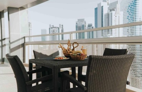 Al Wasl House | Three Bedroom Apartment Near Business Bay Metro