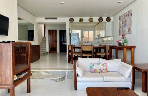 Zona Hotelera Villa | Three Bedroom Beach House