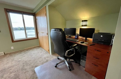 Monona House | Three Bedroom Bungalow on Lake Monona - Sleeps 8