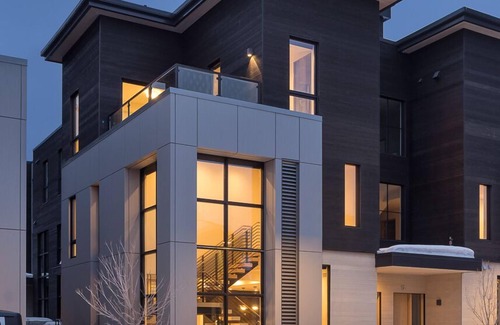 Jackson Hole House | Three-Bedroom, Five-Floor Townhouse in the Heart Jackson