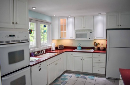 South Dennis House | Three bedroom home with central air conditioning