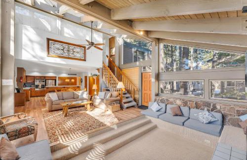 South Lake Tahoe Apartment | Three-Bedroom House