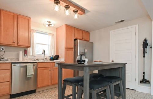 Athens House | Three bedroom house in United States of America, Athens