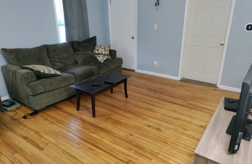 Oshkosh House | Three Bedroom House One Half Mile From EAA Grounds