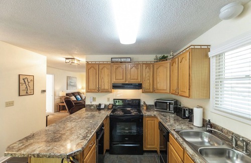 Grand Rivers Condo | Three Bedroom Hurst Haven Condo