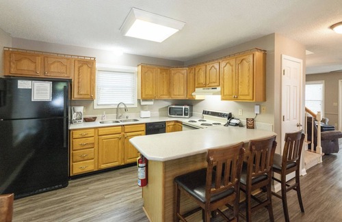 Grand Rivers Condo | Three Bedroom Hurst Haven Condo