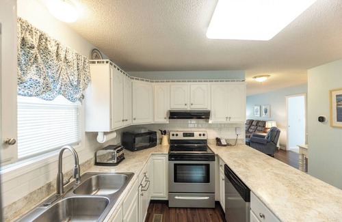 Grand Rivers Condo | Three Bedroom Hurst Heaven Condo