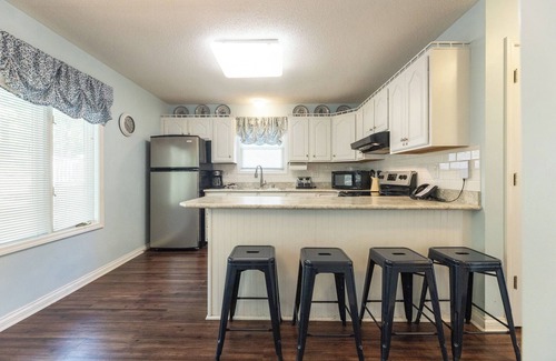 Grand Rivers Condo | Three Bedroom Hurst Heaven Condo