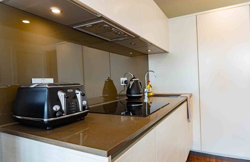 Portsmouth Apartment | Three Bedroom Superior Balcony Apartment