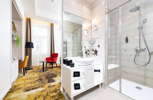 Terezvaros Hotel | Three Corners Avenue Hotel