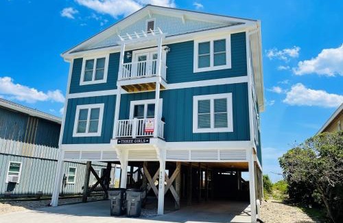 Holden Beach House | Three Girls