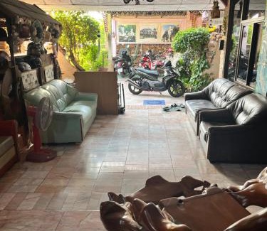 Kamphaeng Phet House | Three J Guesthouse