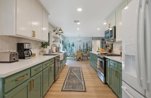 Three Rivers House | Three Oaks, an enchantingly designed home with cozy guesthouse!