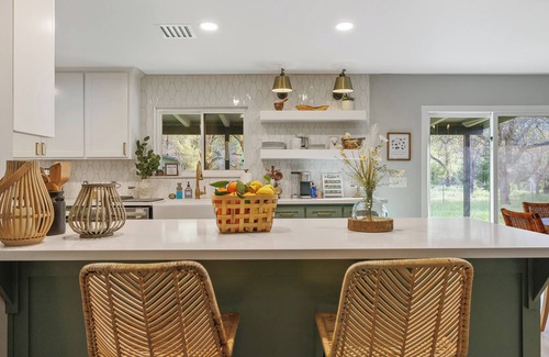 Three Rivers House | Three Oaks, an enchantingly designed home with cozy guesthouse!