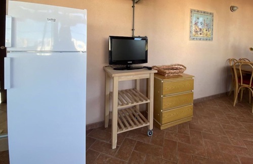 San Vincenzo Apartment | THREE-ROOM APARTMENT SLEEPS 5 IN THE PRINCESS AREA