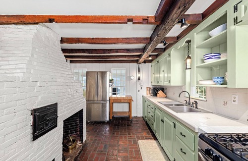Yarmouth Port House | Three Sisters - Charming Estate with Main House & Guest Cottage on Route 6A