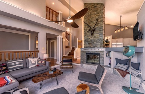 Ruidoso House | Three-story home w/Awesome Views+Hot Tub+Game Room