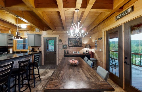 Tazewell Cabin | Three-story lake-view cabin with private hot tub, pool table, & AC