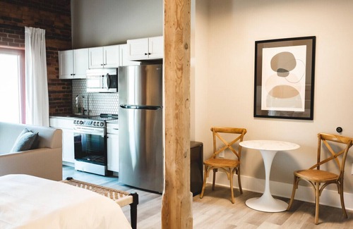 Jonesville Apartment | Three Trails Downtown Elkin, Studio Loft