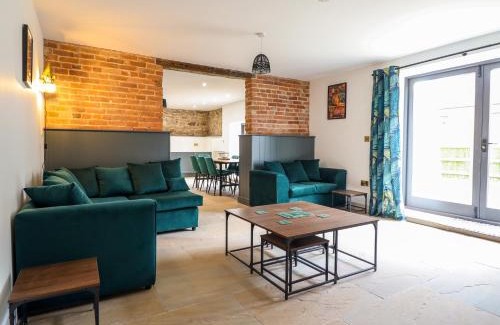 Chirk Bank House | Threshers Barn