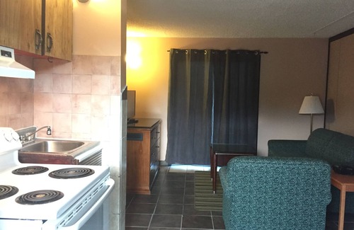 West Edmonton Hotel | Thriftlodge Edmonton