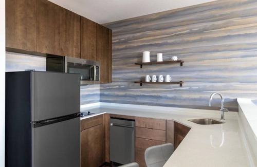 Arvada House | Thrive at the newest extended-stay hotel in Arvada, CO