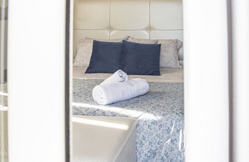 Pacheia Ammos Villa | Thronos Aqua Residence : a Luxury Experience