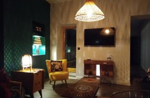 Thuir Apartment | Thuir/Appartement avec loggia privative