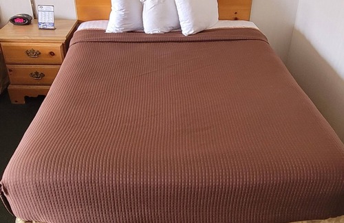 Mackinaw City Hotel | Thunderbird Inn
