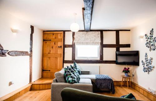 Church Stretton House | Thursdays Corner Tudor Cottage