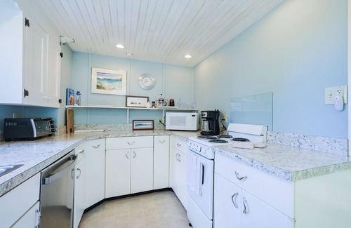 Gloucester House | Thurston Point: Deepwater River Dock