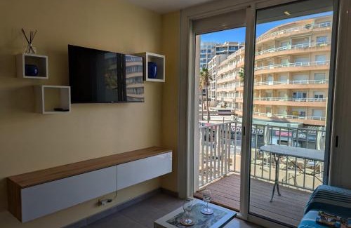 Mediterranee Apartment | Ti Caraïbe appartement vue mer et parking gratuit du 1 juin au 30 septembre